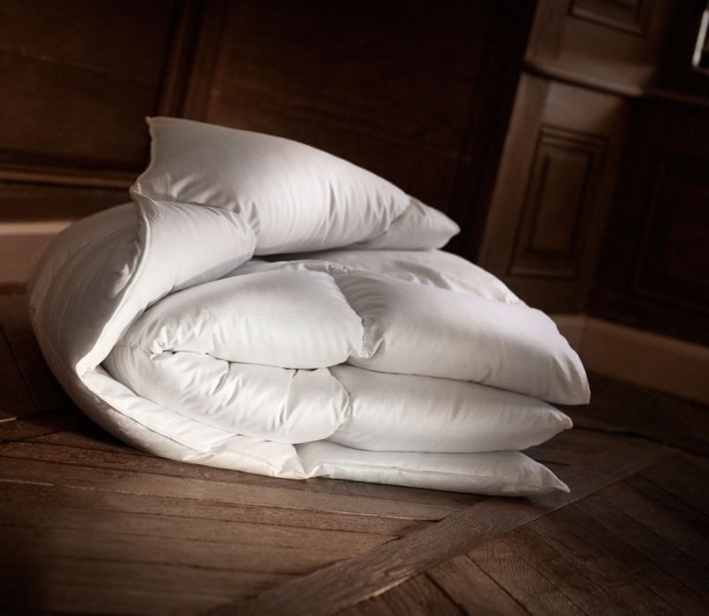 couette naturelle de duvet sticky